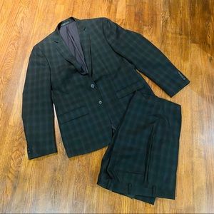 Black check Slim fit 42R VanHeusen 2 piece suit
